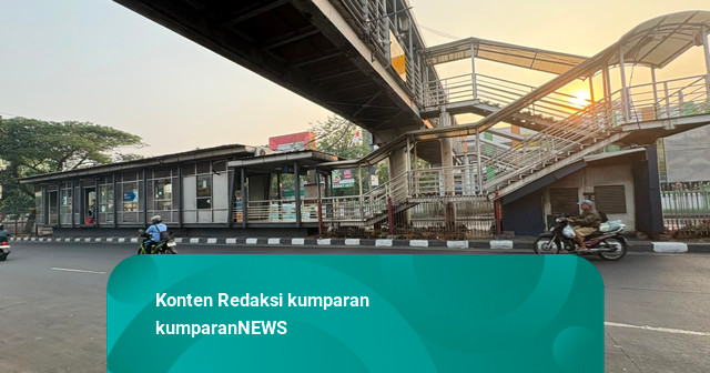 Penampakan JPO Kramat Jati Usai Truk Trailer Tersangkut: Tak Ada Kerusakan