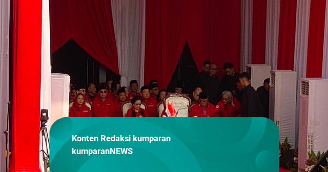 Megawati Pimpin Upacara HUT 81 RI di Sekolah Partai PDIP