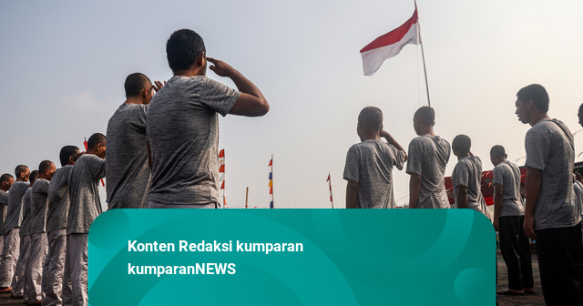 Foto: Saat Pasien ODGJ Gelar Upacara HUT 81 RI di Bekasi