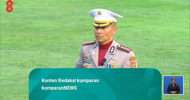 Pakai Beskap, Prabowo Pimpin Upacara Penurunan Bendera HUT 81 RI di Istana