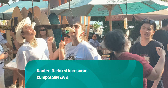 Antusiasme Wisatawan Asing di Bali Ikut Lomba HUT 81 RI