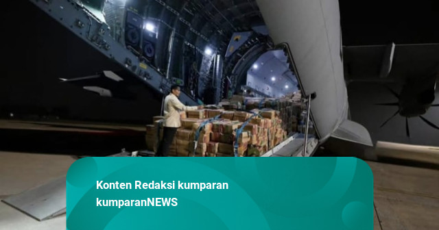 Seskab Teddy: 65 Ton Logistik Tambahan Diterbangkan untuk Korban Gempa NTT