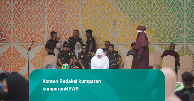 11 Terpidana Zina-Miras Jalani Hukuman Cambuk di Banda Aceh, Disaksikan Warga