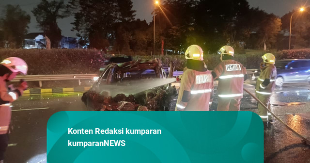Mobil Terbakar di Tol Jagorawi: 2 Orang Meninggal Dunia, Diduga Tabrak Kontainer