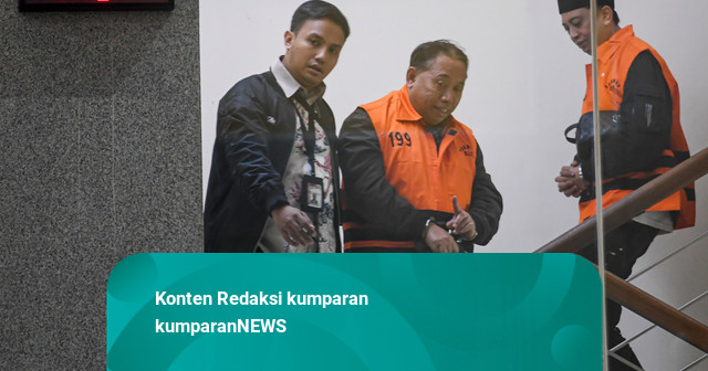 Foto: Rompi Oranye dan Tangan Diborgol, Rektor Unsoed Ditahan KPK