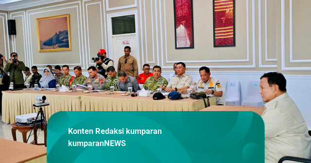 Tiba di Kalbar, Prabowo Langsung Pimpin Rapat Penanganan Karhutla