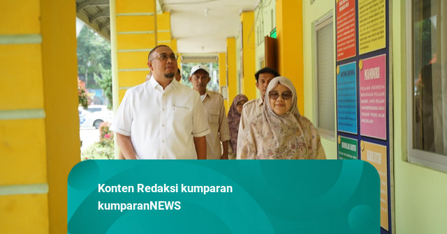 Andre Rosiade Kunjungi SMA 1 Sumbar, Tegaskan Program Prabowo Perbaiki Sekolah