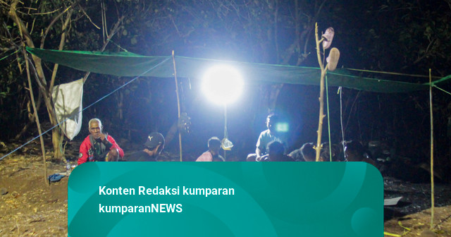 Foto: Sepekan Pascagempa NTT, Warga Nagekeo Masih Mengungsi di Tenda Darurat