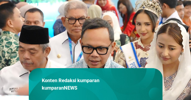 Wakil Menteri Dalam Negeri Bima Arya Sugiarto saat membuka APKASI Otonomi Expo 2026 di ICE BSD Tangerang