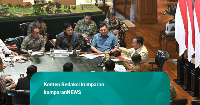 Prabowo Rapat Bareng Menhan-Mendikti: Bahas Syarat Suku Dayak Jadi TNI-Karhutla