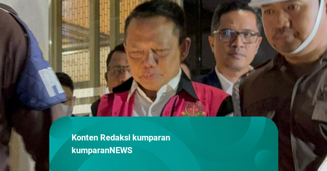 Kejagung Jerat Eks Jampidsus Febrie Pasal Pemerasan, 2 Tersangka Lain Kena TPPU