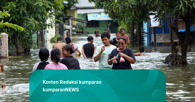 Foto: Banjir Meluas di Sumut, 817 KK Terdampak di Kota Medan