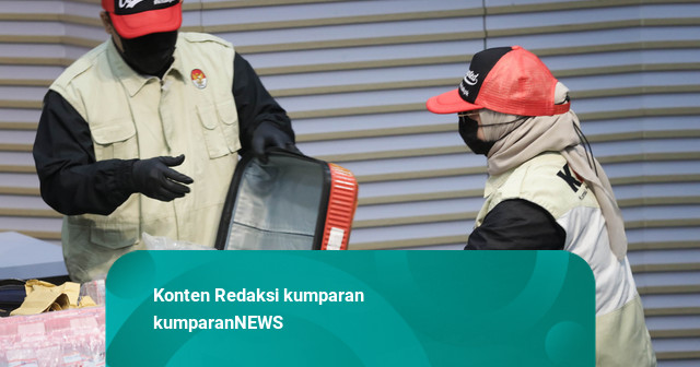 Foto: Gepokan Uang Kasus Dugaan Korupsi di BPN