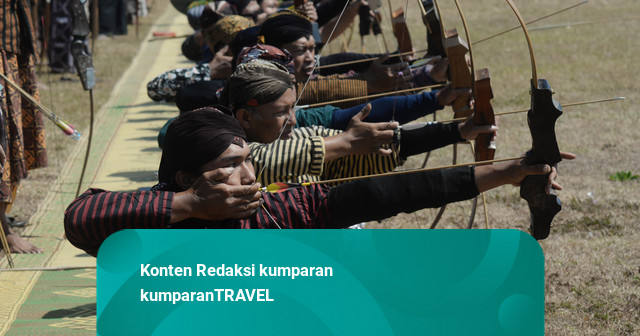 Foto: Menjaga Tradisi Mataram, Ratusan Pemanah Ikuti Gladhen Ageng Jemparingan
