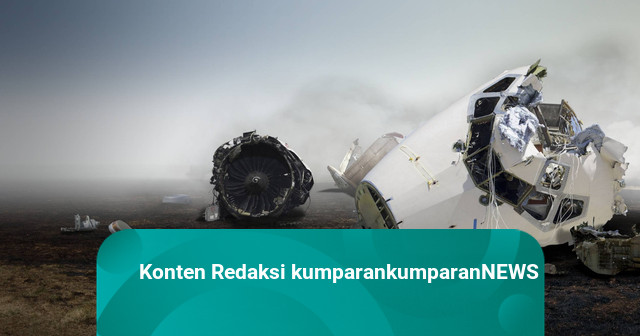 Photo: kumparan.com DR Congo plane crash kills 17 people including senior military officials