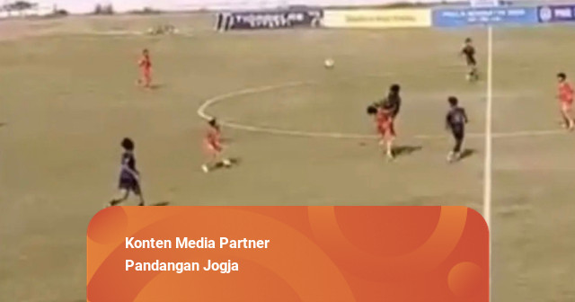 Insiden Tendangan Kungfu Warnai Piala Soeratin U-13 DIY, Pemain Dirawat di RS