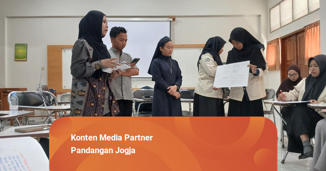 Cerita Suster Felika, Tetap Pakai Jubah Biarawati Meski Kuliah di Kampus Islam