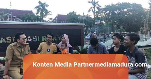 Bupati Pamekasan Dengarkan Curhat pengunjung Taman Aspirasi Rakyat