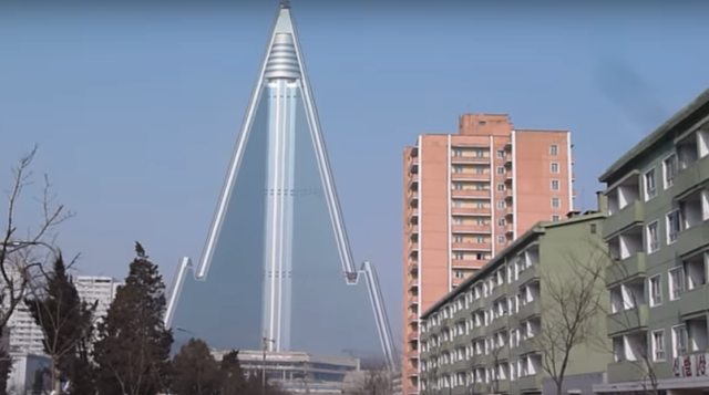 Hotel Ryugyong di Pyongyang, Korea Utara (Foto: Screenshoot Youtube)