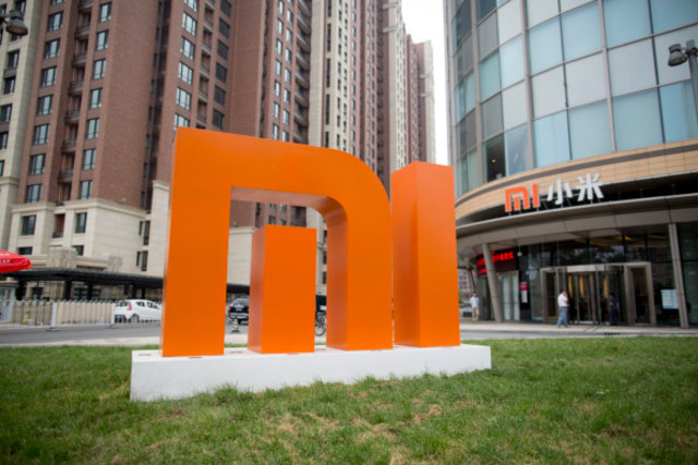 Logo Xiaomi di Kanto Pusat Xiaomi Corp. (Foto: Getty Images)