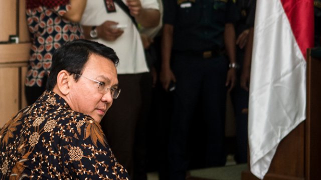 Ahok dalam sidang lanjutan kasus dugaan penistaan agama di PN Jakarta Utara. (Foto: Antara)