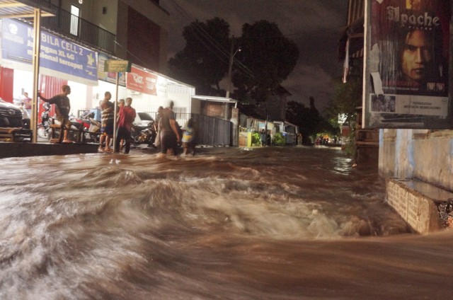 Ilustrasi banjir di sebuah wilayah di Indonesia. (Foto: Dhimas B. Pratama / Antara)