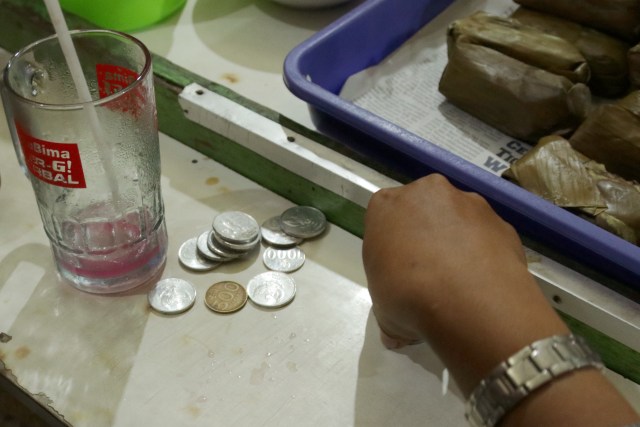 Hasil Jerih Payah Pengamen Keliling (Foto: Fanny Kusumawardhani/kumparan)