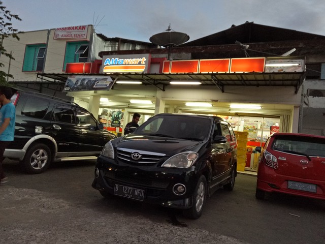 Ilustrasi Alfamart Foto: Aprilandika Pratama/kumparan
