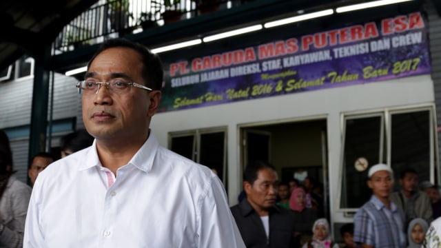 Menhub Budi saat berkunjung ke Terminal Pulogadung. (Foto: Fanny Kusumawardhani/kumparan)