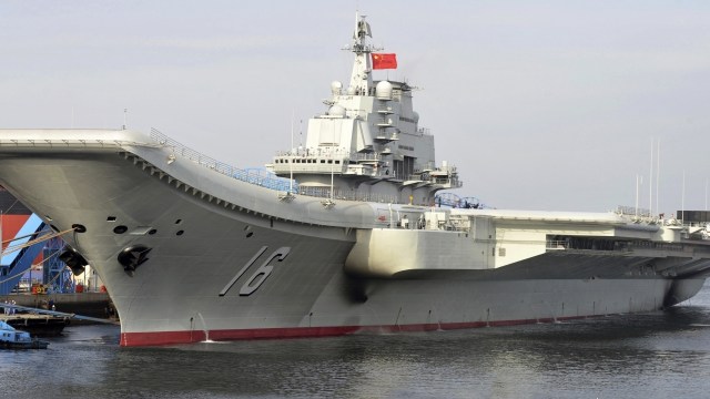Kapal Liaoning milik China. (Foto: AP)