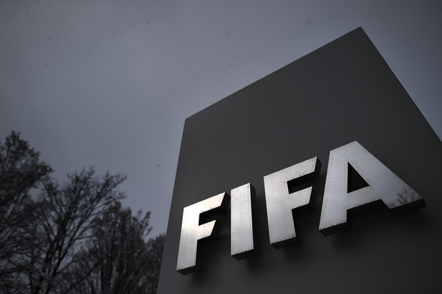Logo FIFA di markas mereka di Zurich, Swiss. (Foto: Matthias Hangst)