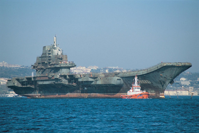 Kapal induk China Liaoning (Foto: Dok. US Navy)