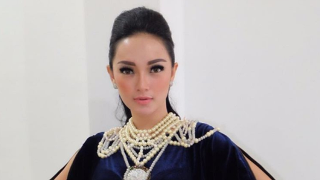Selebriti Indonesia Zaskia Gotik (Foto: Dok. Instagram @zaskia_gotix)