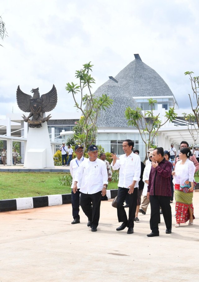 Joko Widodo meresmikan PLBN Motaain di Belu, NTT (Foto: Yudhistira Amran/kumparan)