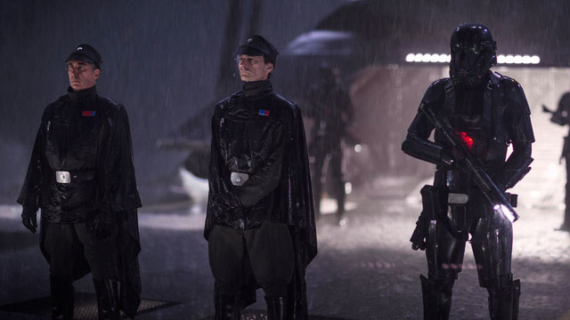 Prajurit milik Imperial berjaga (Foto: StarWars.com/Lucasfilm)