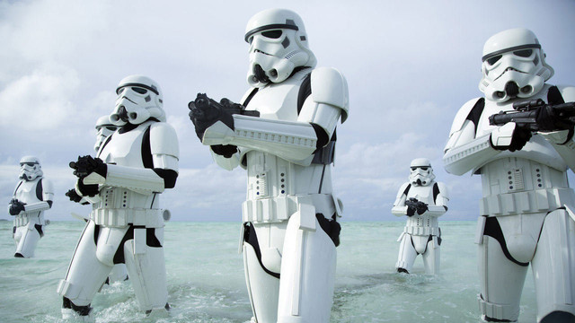 Pertempuran Stormtrooper di pulau tropis (Foto: StarWars.com/Lucasfilm)