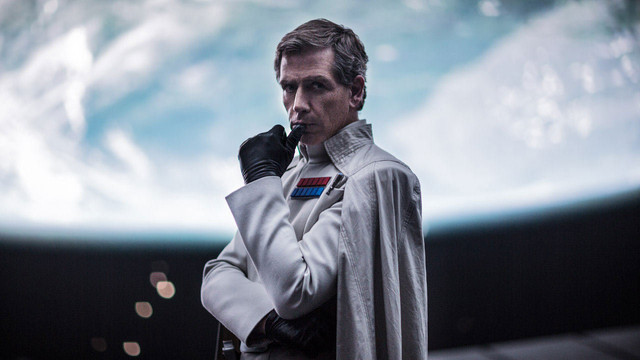 Director Krennic mengawasi senjata Empire (Foto: StarWars.com/Lucasfilm)