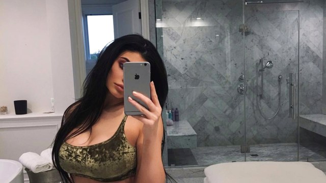 Selfie terakhir Kylie Jenner di 2016 (Foto: Kylie Jenner/instagram)