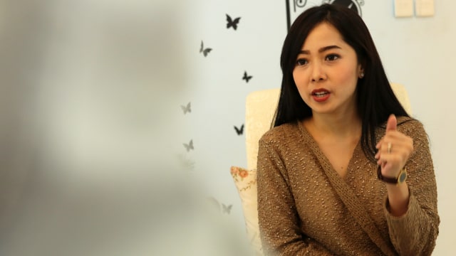 Karina Salim sedang bercerita (Foto: Fanny Kusumawardhani/kumparan)