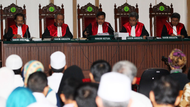 Majelis Hakim dalam persidangan keempat Ahok. (Foto: Pool)