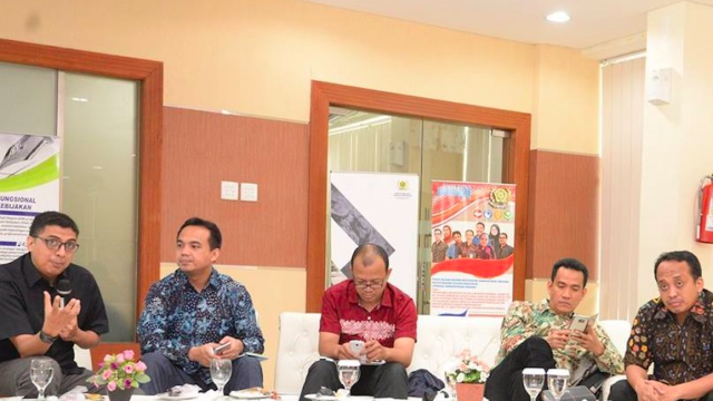 Asep Rahmat dalam sebuah diskusi di LAN. (Foto: Dok. Kantor Staf Presiden)
