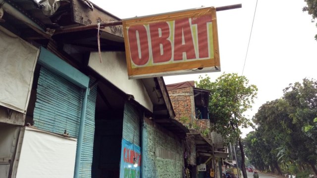 Toko Obat Kuat di kawasan Pasar Minggu (Foto: Aprilandika Pratama/kumparan)