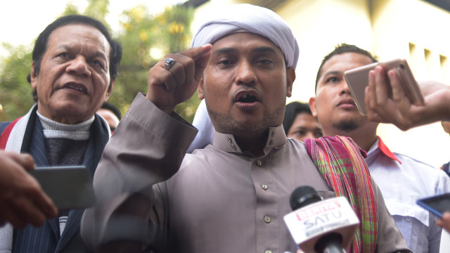 Habib Novel saat melaporkan Ahok di Polda Metro. (Foto: ANTARA/Sigid Kurniawan)