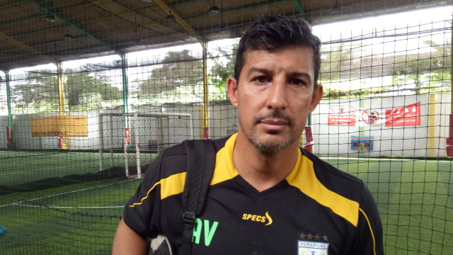 Pelatih Persipura, Alfredo Vera. Foto: kumparan/Alan Kusuma