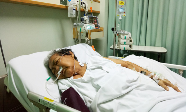 Herlina Kasim dirawat di rumah sakit (Foto: Viry Alifiyadi/kumparan)