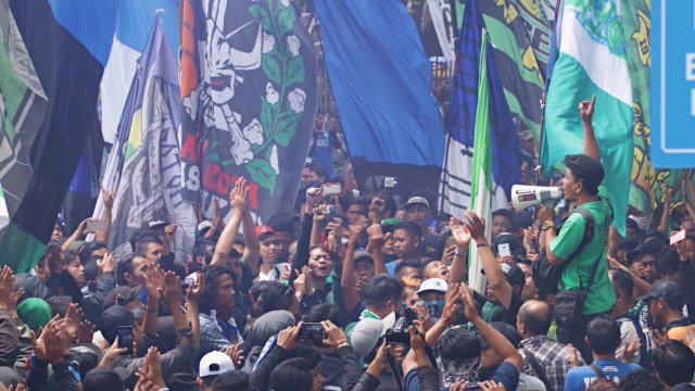 Bonek di GOR Pajajaran, Bandung (Foto: Fanny Kusumawardhani/kumparan)