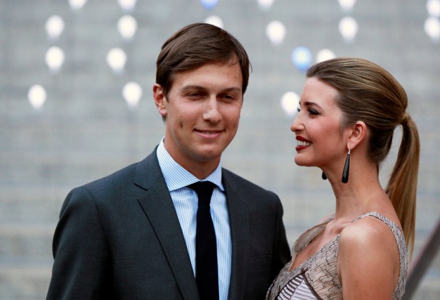 Jared Kusher dan Ivanka Trump Foto: REUTERS/Lucas Jackson/File Photo