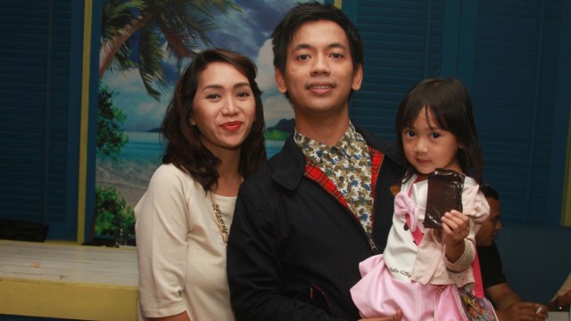 Rian D'masiv bersama anak dan istri tercinta (Foto: Munady/kumparan)