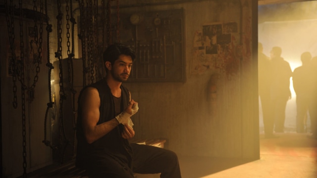 Reza Rahadian dalam serial TV Halfworlds (Foto: Dok. HBO)