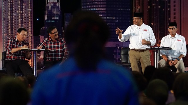 Pasangan Anies-Sandi dan Ahok-Jarot (Foto: Aditia Noviansyah/kumparan)